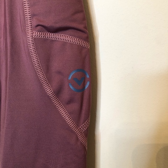 Virus capri leggings Size Small - Picture 4 of 9